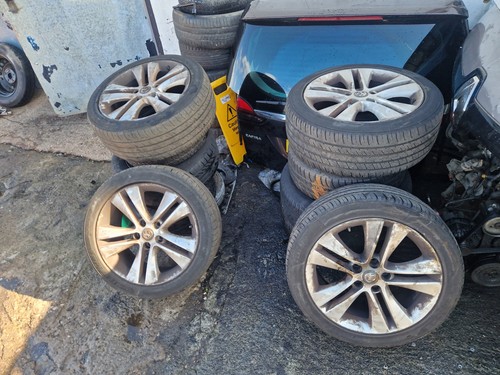 Vauxhall zafira tourer astra - vauxhall,