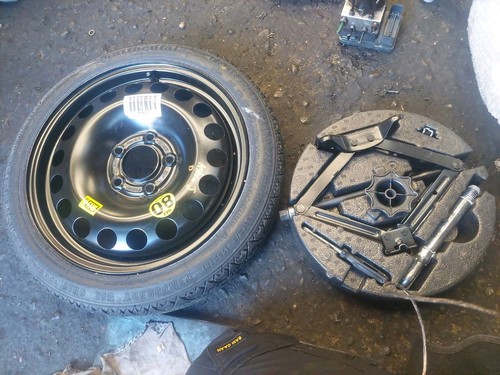Vauxhall astra spare wheel - j,